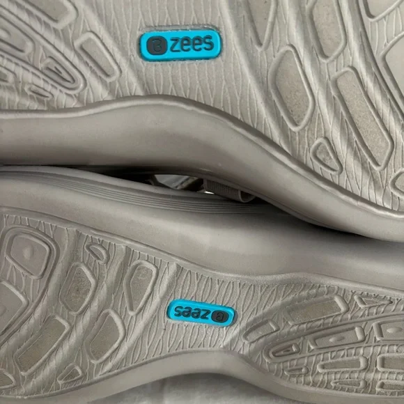 BZees Dream Sandal Beige 9.5 Synthetic Sole Hook and Loop Closure Machine Wash - Picture 10 of 14